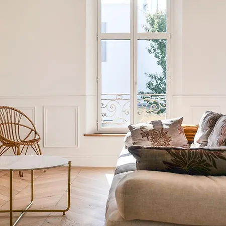 Jolie Maison De Rénovée Avec Goût Proche Toutes Commodités Quartier Arago - 13 Personnes Сasa de vacaciones *