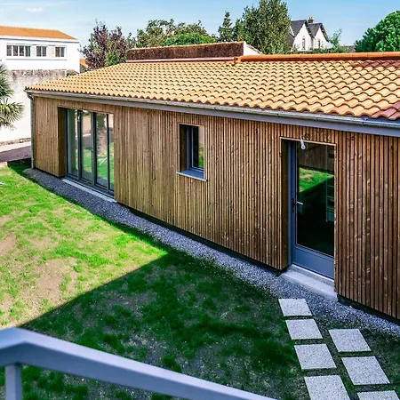Jolie Maison De Renovee Avec Gout Proche Toutes Commodites Quartier Arago - 13 Personnes *