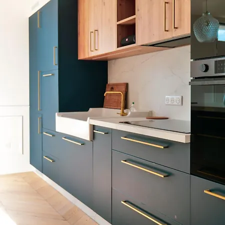 Jolie Maison De Renovee Avec Gout Proche Toutes Commodites Quartier Arago - 13 Personnes