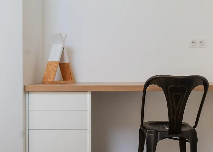 Jolie Maison De Renovee Avec Gout Proche Toutes Commodites Quartier Arago - 13 Personnes