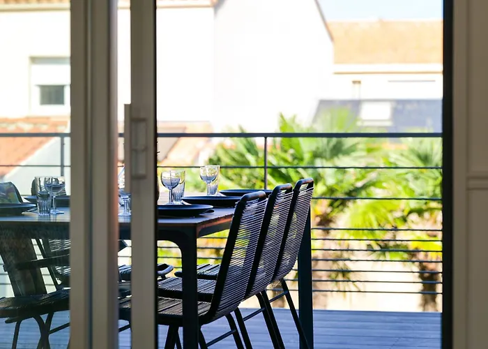 Jolie Maison De Renovee Avec Gout Proche Toutes Commodites Quartier Arago - 13 Personnes Les Sables-dʼOlonne