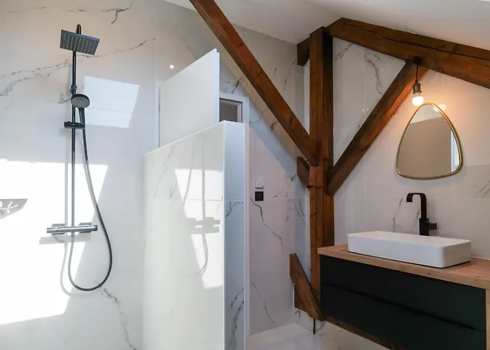 Jolie Maison De Renovee Avec Gout Proche Toutes Commodites Quartier Arago - 13 Personnes Les Sables-dʼOlonne